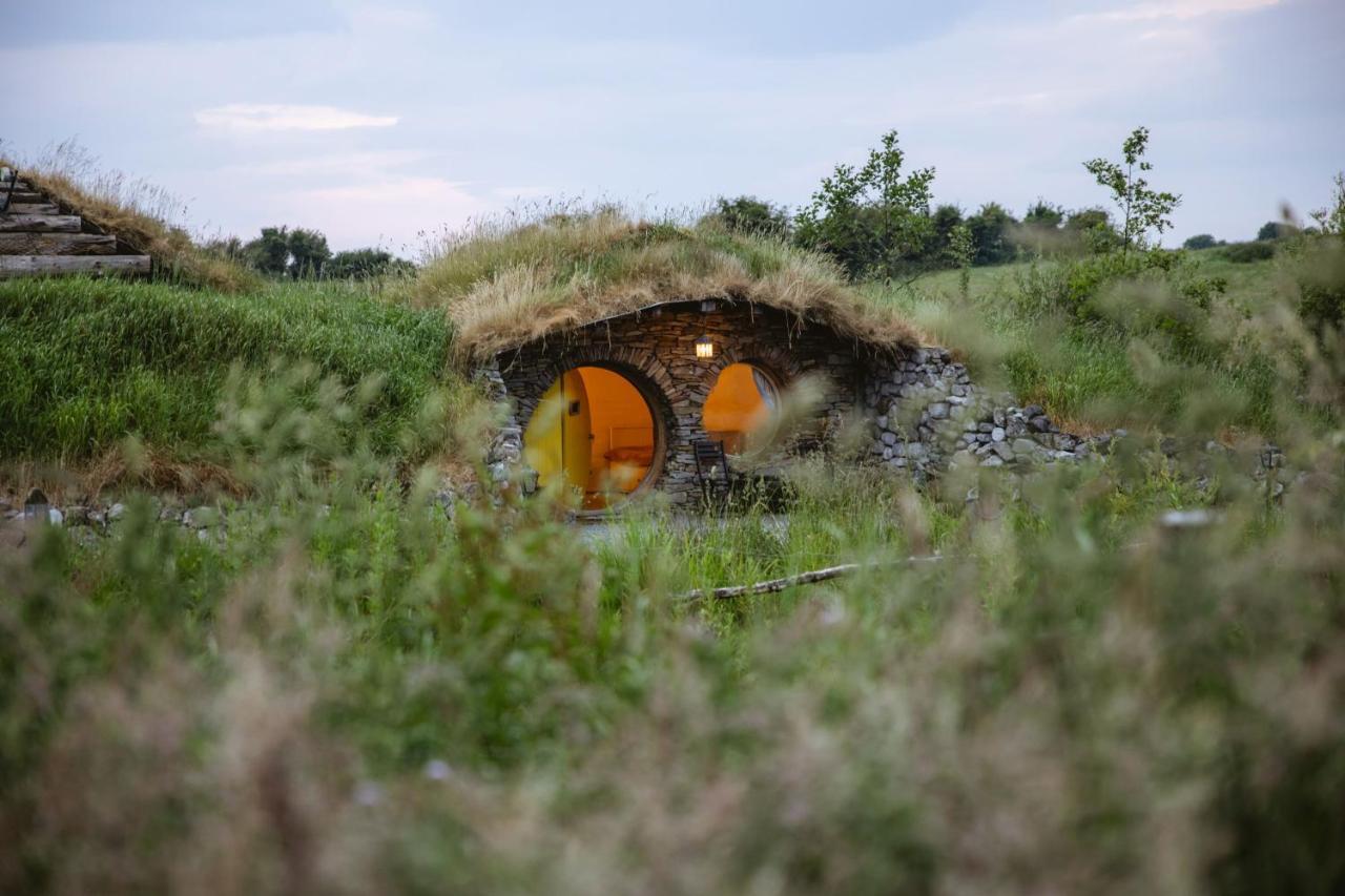 Mayo Glamping Castlebar Exterior foto