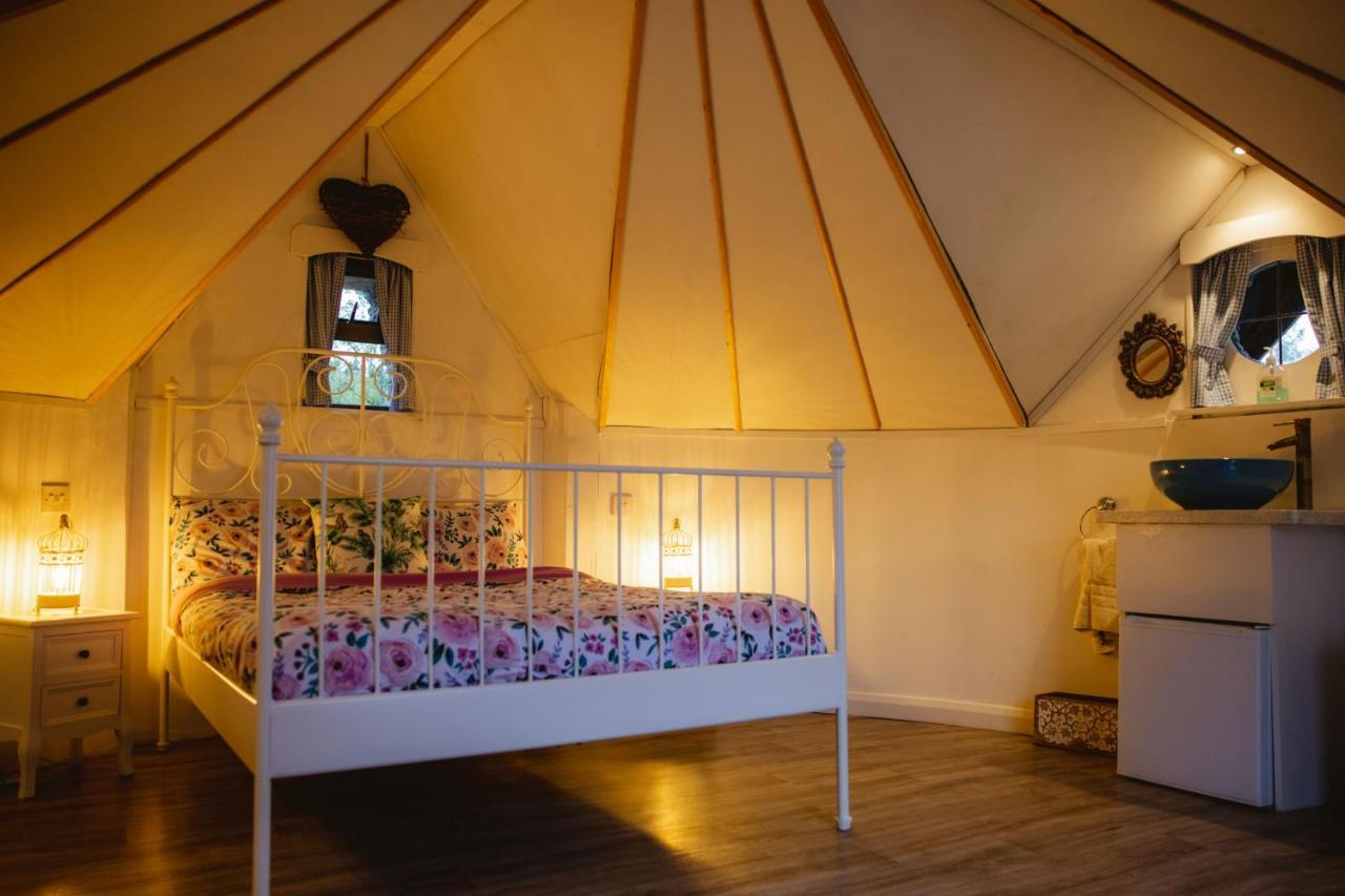 Mayo Glamping Castlebar Exterior foto